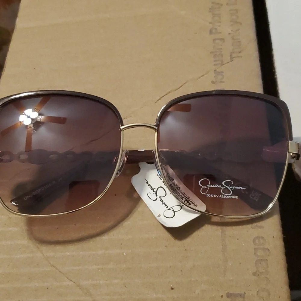 Jessica Simpson J6101 Metal brown & gold Cat‎ Eye 100% Uv Protection Sunglasses